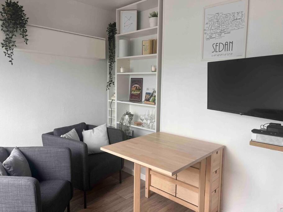 La Belle Etoile Apartamento Sedan Exterior foto